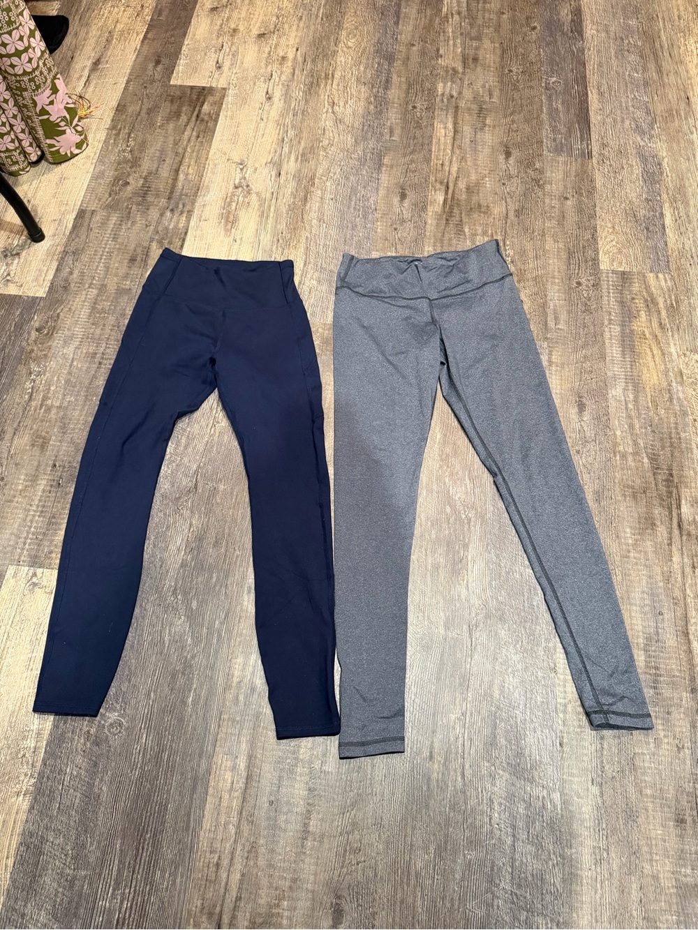 🎈2 for $20 1 Ellie Legging and 1 old Navy  in Navy and Heather Gray
